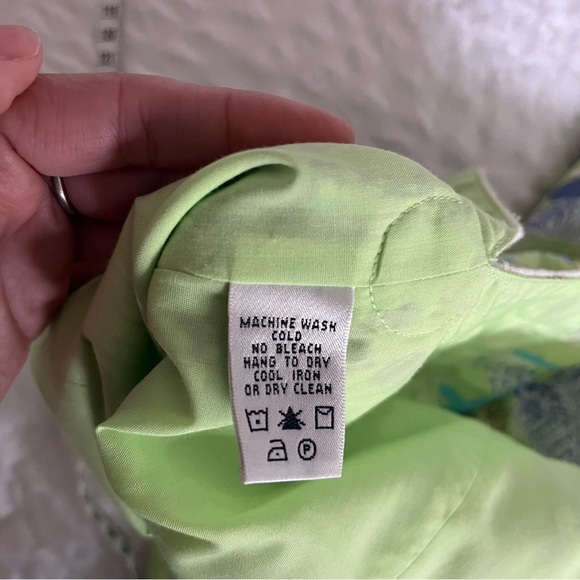 Lilly Pulitzer Tunic, Size 6,
Derby Horse Themed Top - Picture 7 of 11